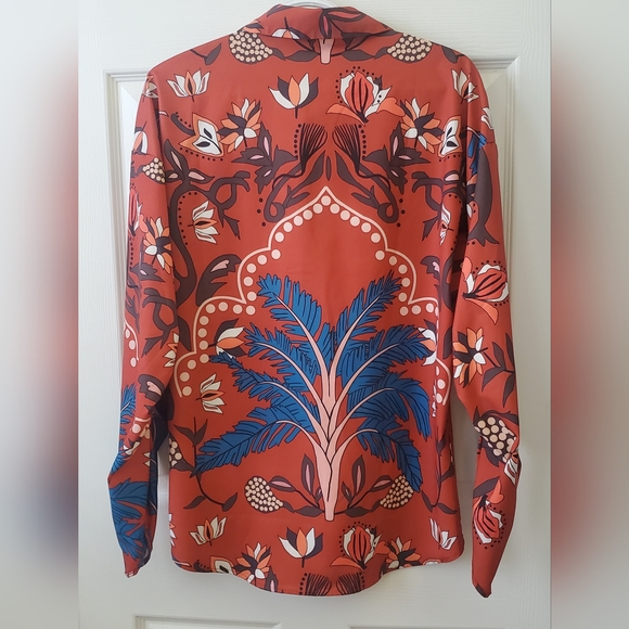 Oversized Floral Button Up Shirt - Picture 9 of 9